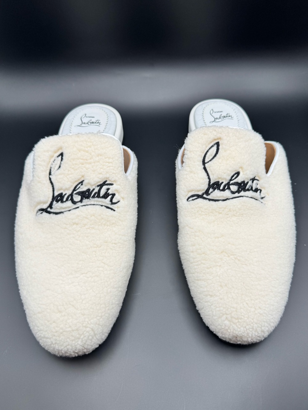 Christian Louboutin Coolito Donna Mule White Shearling Teddy Slippers EU 44